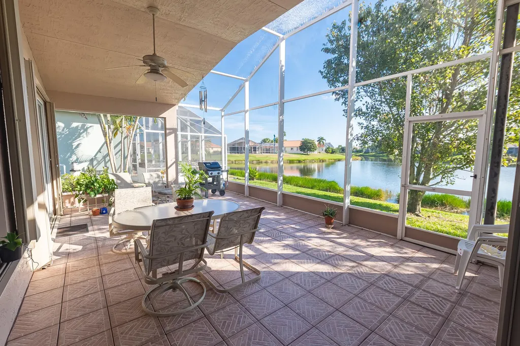 468 NW Blue Lake Drive Port St Lucie FL 34986