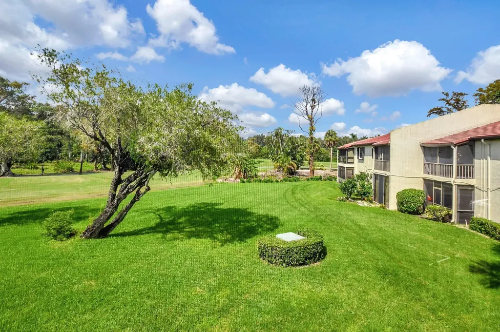 21209 Lago Circle Boca Raton FL 33433