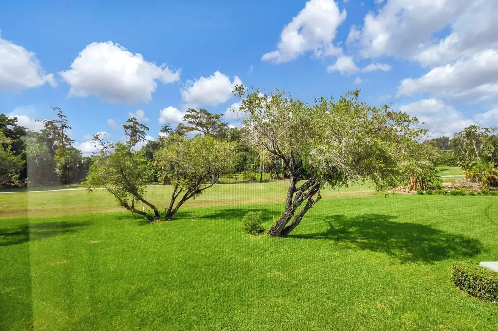 21209 Lago Circle Boca Raton FL 33433