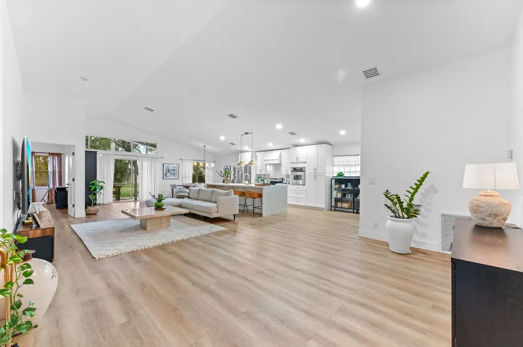 6451 Tiara Drive Boynton Beach FL 33437