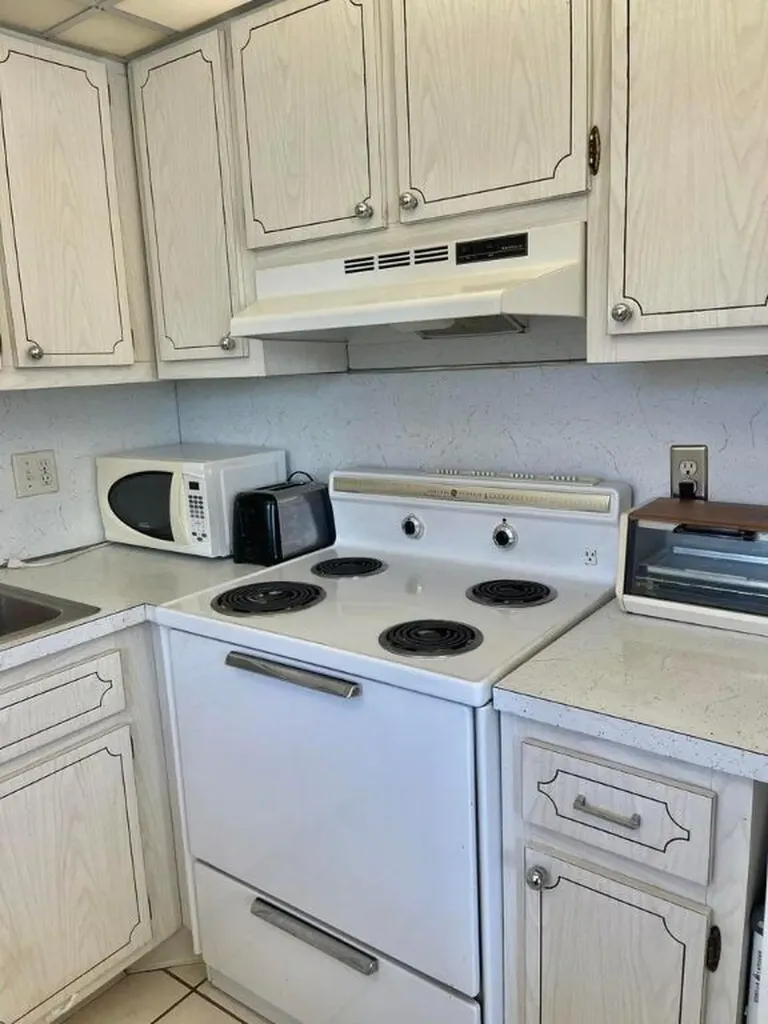 2840 Lake Osborne Drive Lake Worth FL 33461