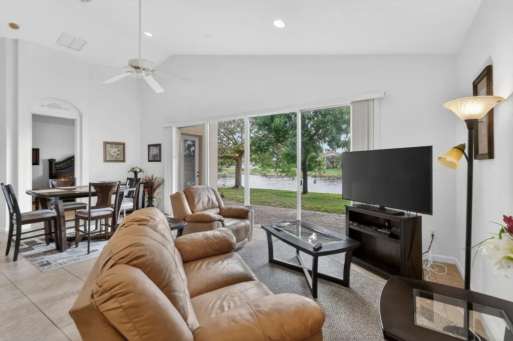 2205 SW Newport Isle Boulevard Port St Lucie FL 34953