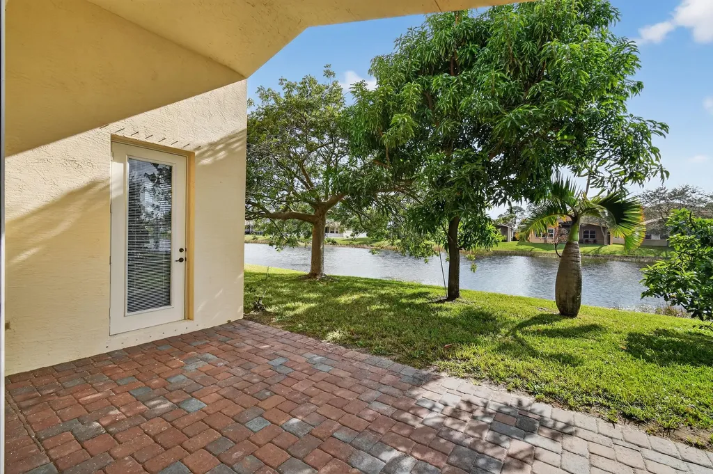 2205 SW Newport Isle Boulevard Port St Lucie FL 34953