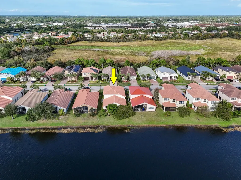 2205 SW Newport Isle Boulevard Port St Lucie FL 34953