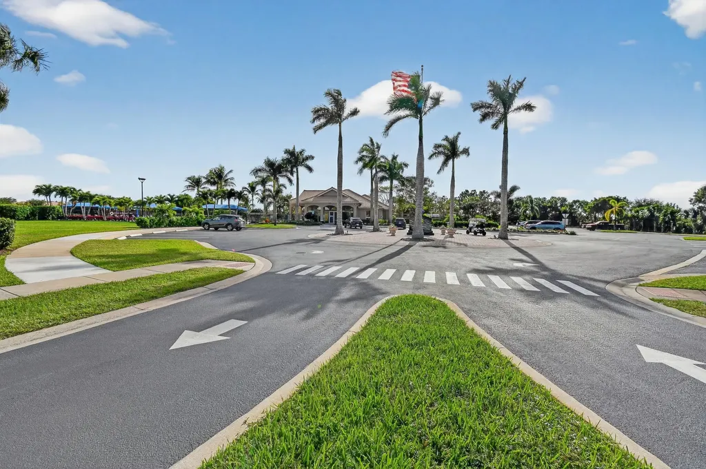 2205 SW Newport Isle Boulevard Port St Lucie FL 34953