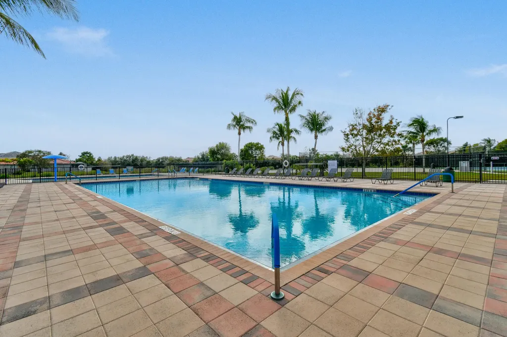 2205 SW Newport Isle Boulevard Port St Lucie FL 34953