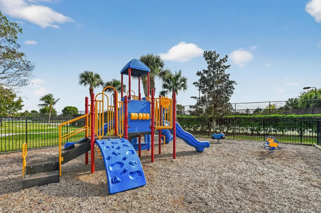 2205 SW Newport Isle Boulevard Port St Lucie FL 34953