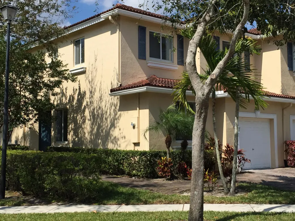 3121 N Evergreen Circle Boynton Beach FL 33426