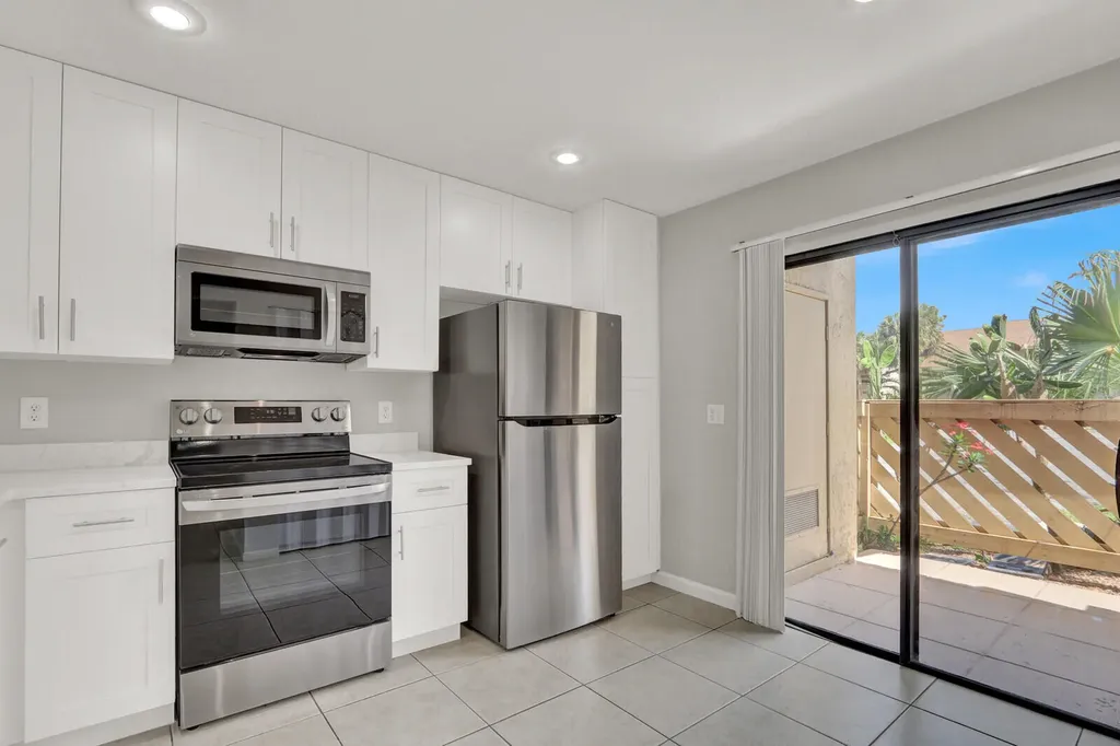 12989 Odessa Trail Wellington FL 33414