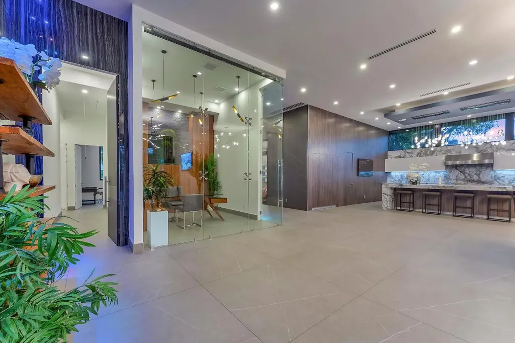 2401 NE 13th Street Fort Lauderdale FL 33304