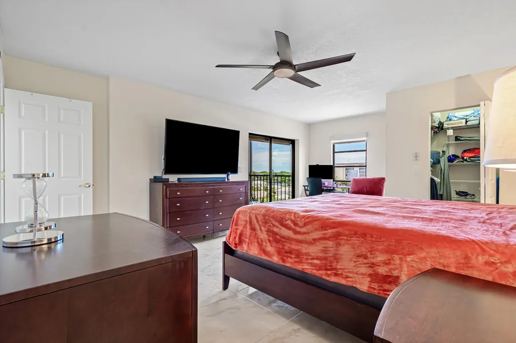 7290 Kinghurst Drive Delray Beach FL 33446