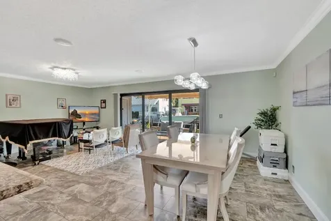 732 NE 12th Terrace Boynton Beach FL 33435