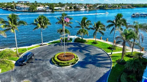 732 NE 12th Terrace Boynton Beach FL 33435