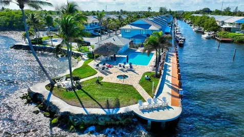 732 NE 12th Terrace Boynton Beach FL 33435