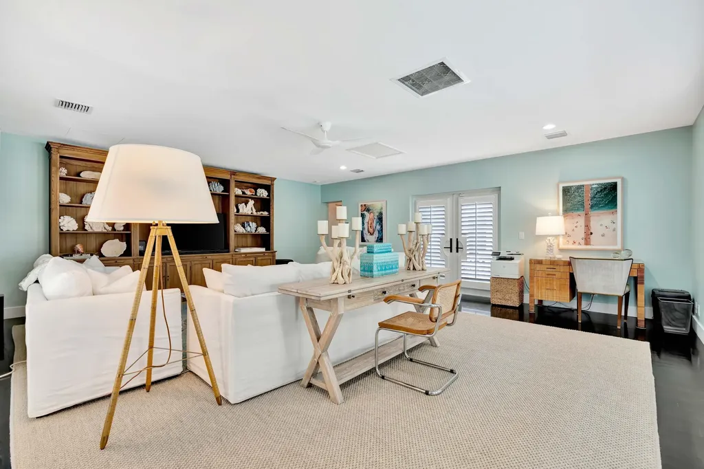 136 Worth Court S West Palm Beach FL 33405