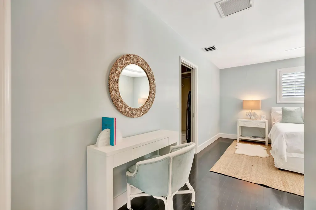 136 Worth Court S West Palm Beach FL 33405