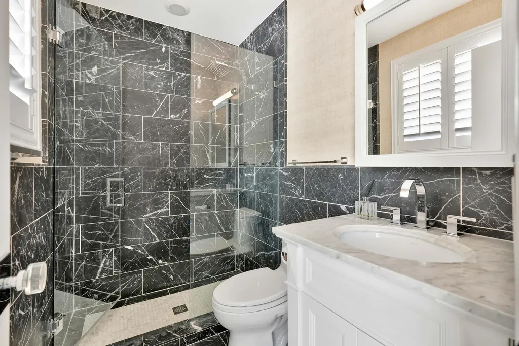 136 Worth Court S West Palm Beach FL 33405
