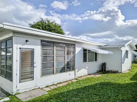 2003 SW 17th Street Boynton Beach FL 33426
