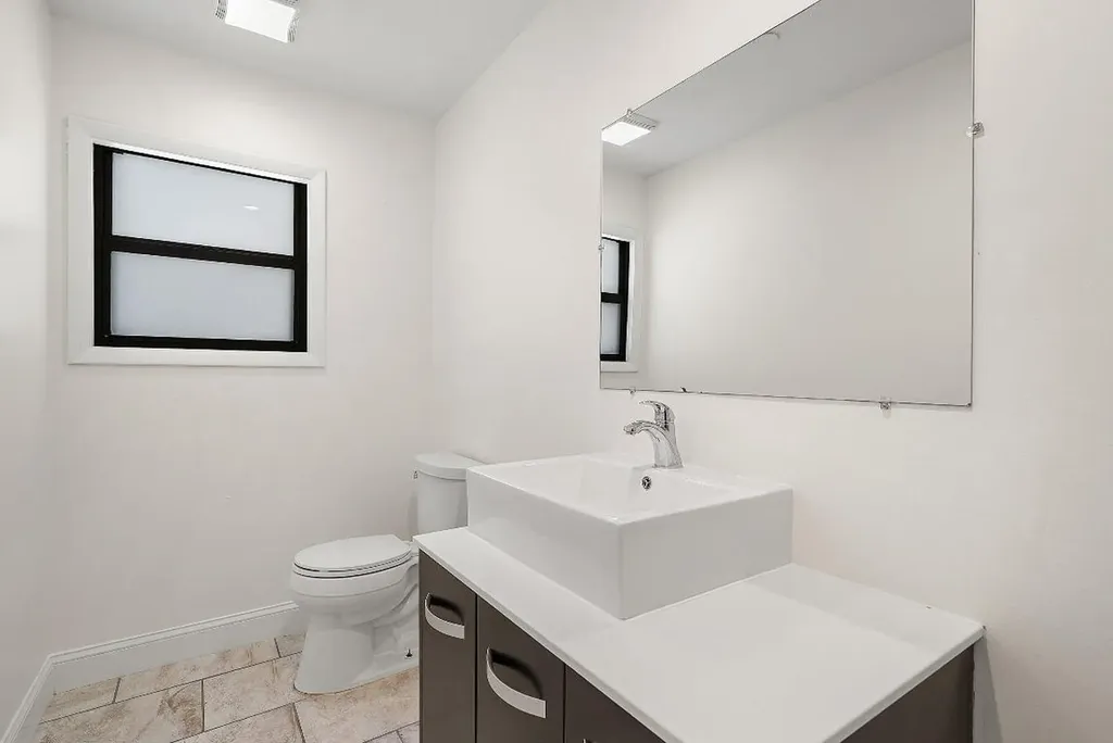 112 SE 10th Street Delray Beach FL 33483