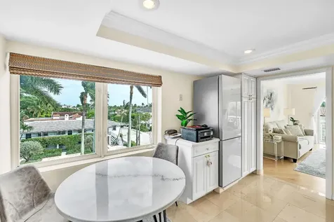 250 N Bradley Place Palm Beach FL 33480