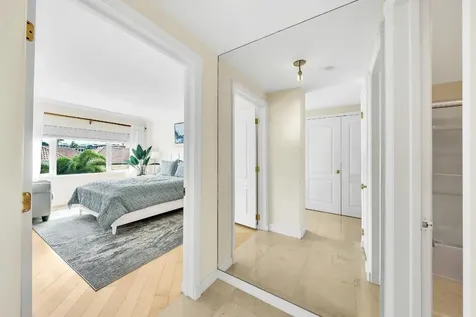 250 N Bradley Place Palm Beach FL 33480