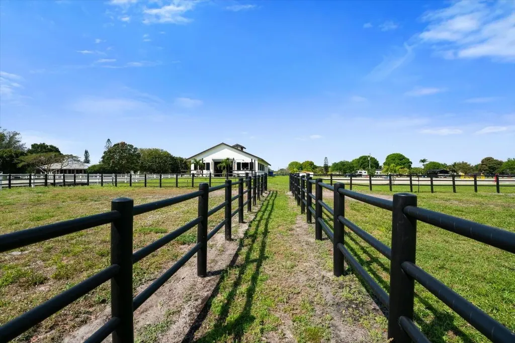 2040 Galloway Trail Wellington FL 33414