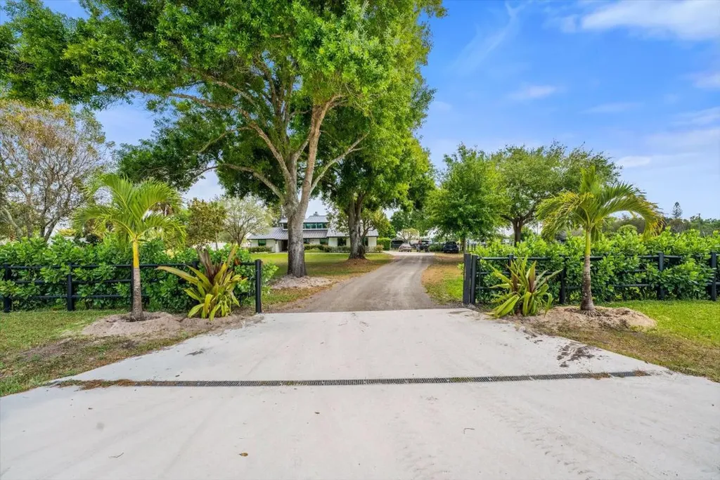 2040 Galloway Trail Wellington FL 33414