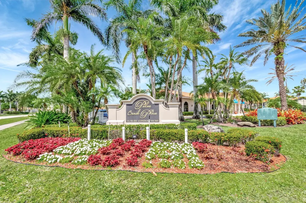 1601 Windorah Way West Palm Beach FL 33411
