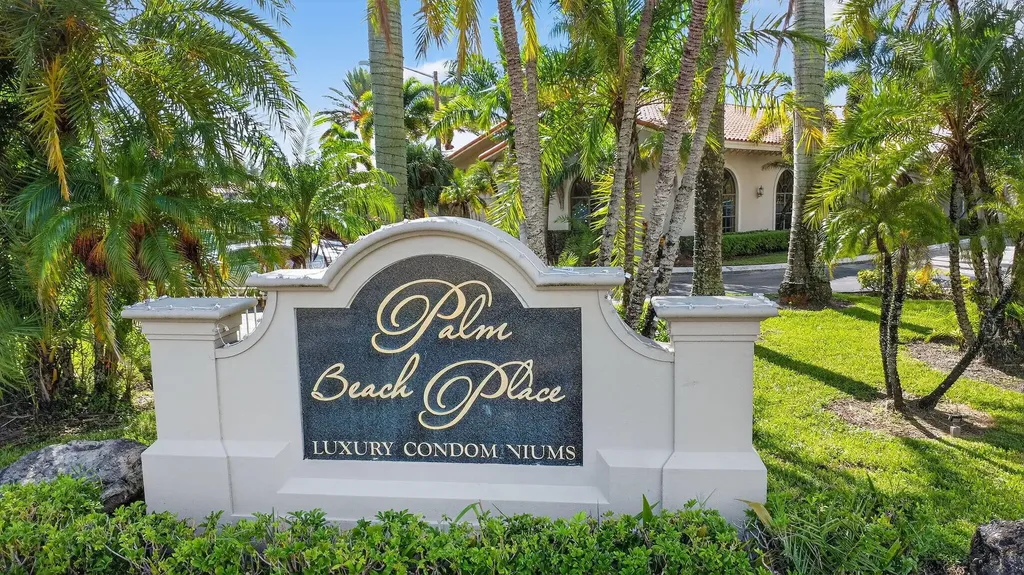 1601 Windorah Way West Palm Beach FL 33411