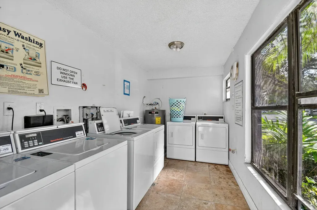 1601 Windorah Way West Palm Beach FL 33411