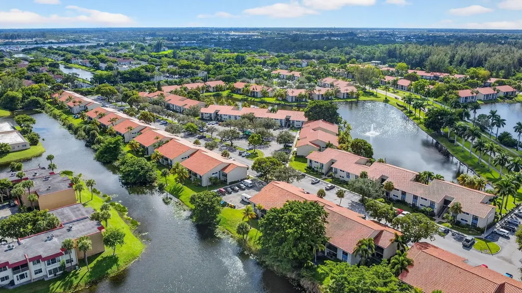 1601 Windorah Way West Palm Beach FL 33411
