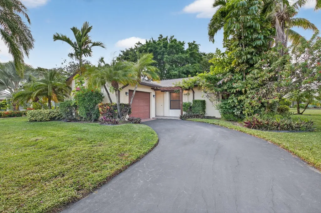 18051 104th Terrace S Boca Raton FL 33498