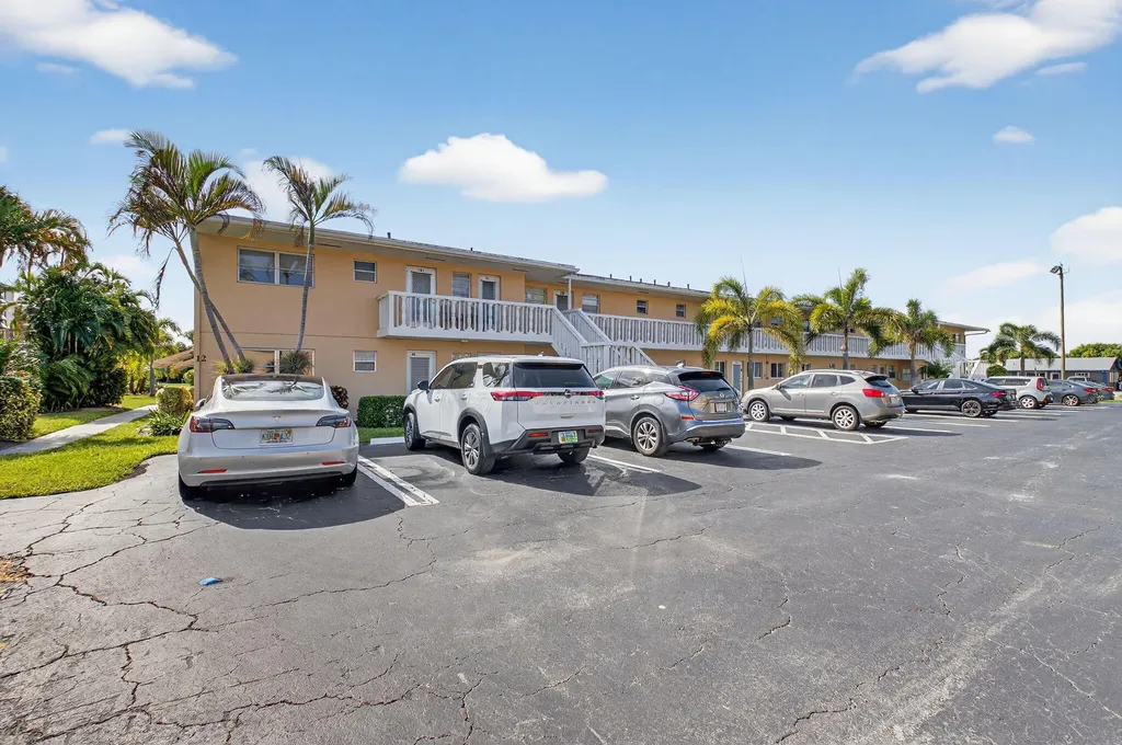2152 NE 1st Way Boynton Beach FL 33435