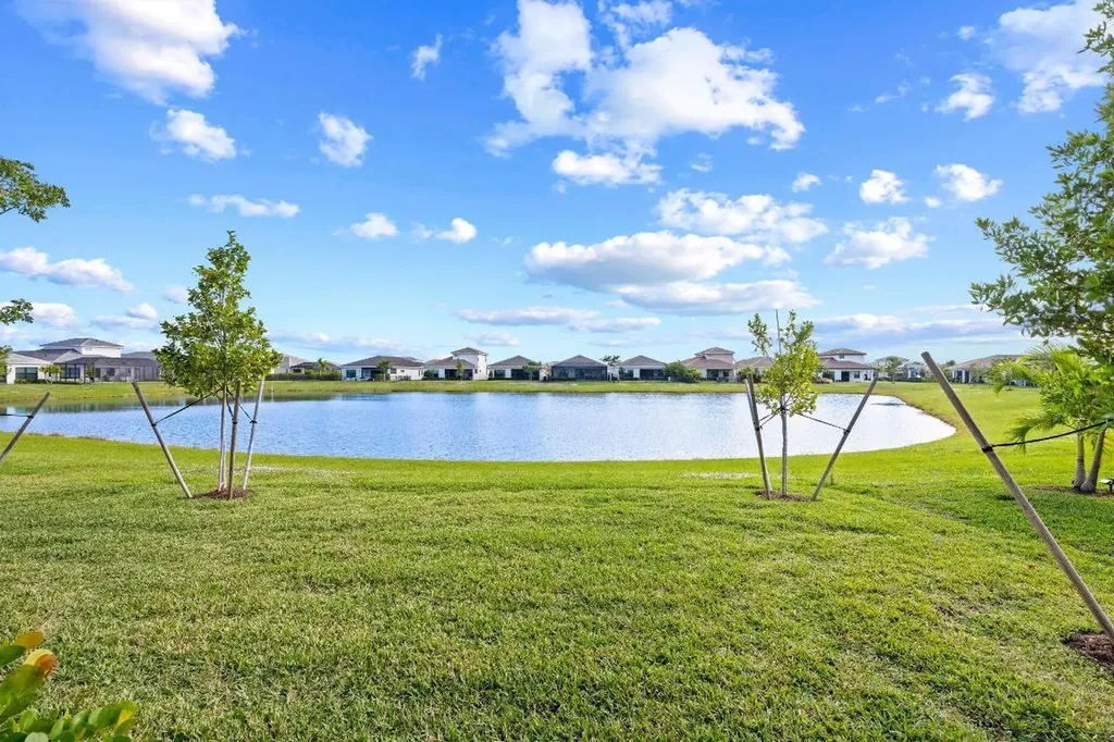 4823 Saint Armands Way Westlake FL 33470