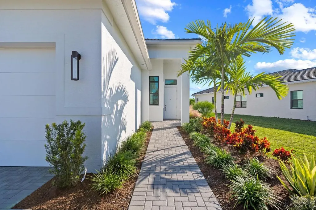 4823 Saint Armands Way Westlake FL 33470