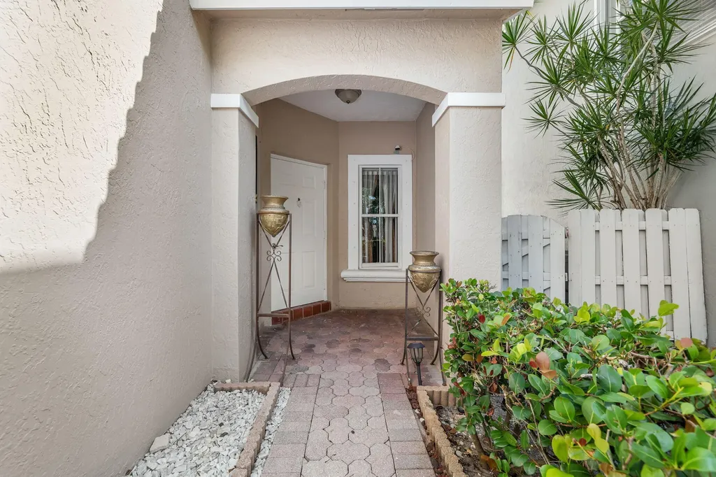 6892 Perdido Bay Terrace Lake Worth FL 33463