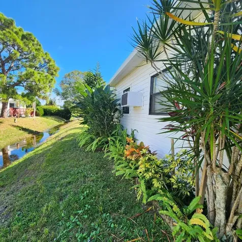 16 S Granada Lane Port St Lucie FL 34952