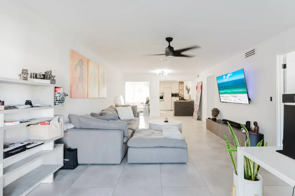 800 E Camino Real Boca Raton FL 33432