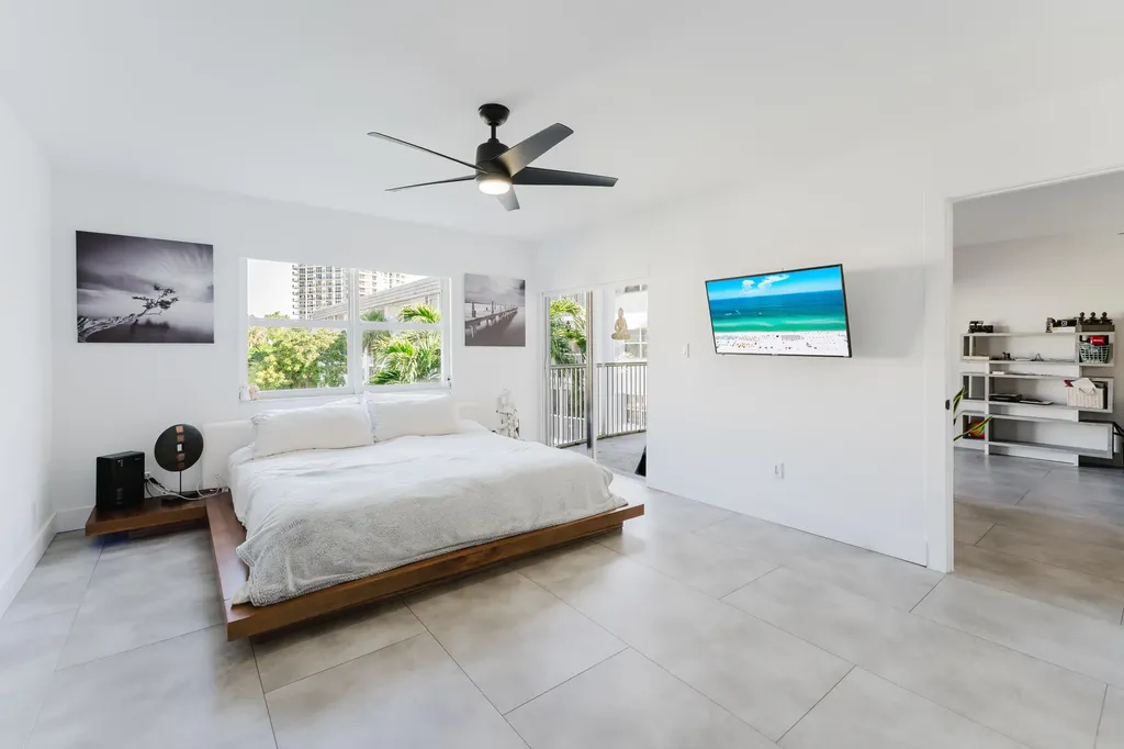 800 E Camino Real Boca Raton FL 33432