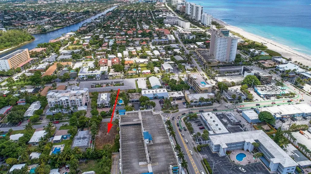 1956 NE 2nd Street Deerfield Beach FL 33441