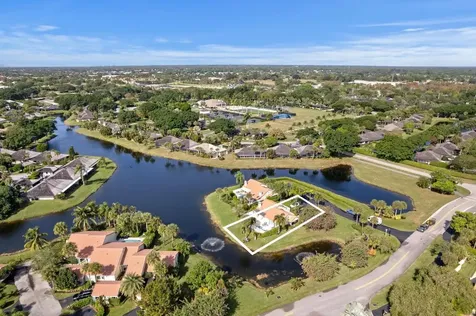 2211 Las Casitas Drive Wellington FL 33414