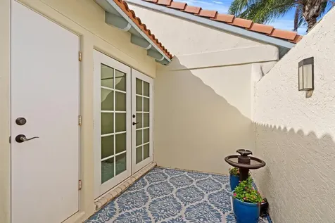 2211 Las Casitas Drive Wellington FL 33414