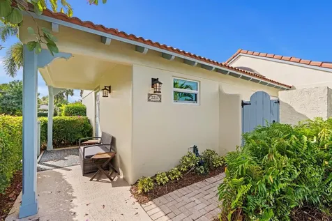 2211 Las Casitas Drive Wellington FL 33414