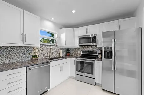 2211 Las Casitas Drive Wellington FL 33414