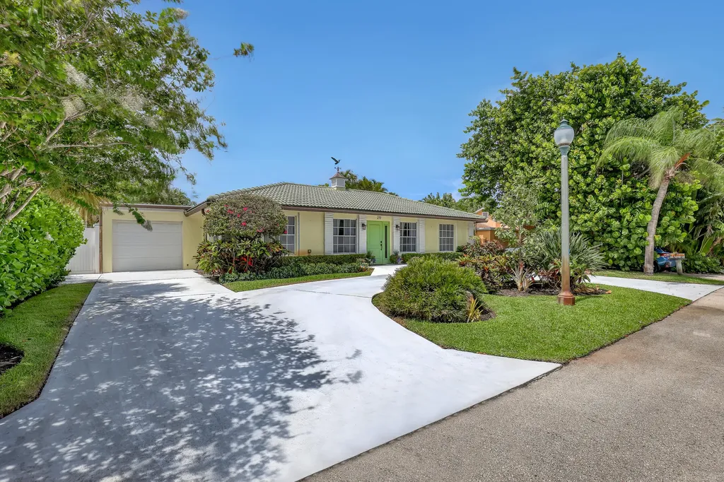 219 Claremont Lane Palm Beach Shores FL 33404