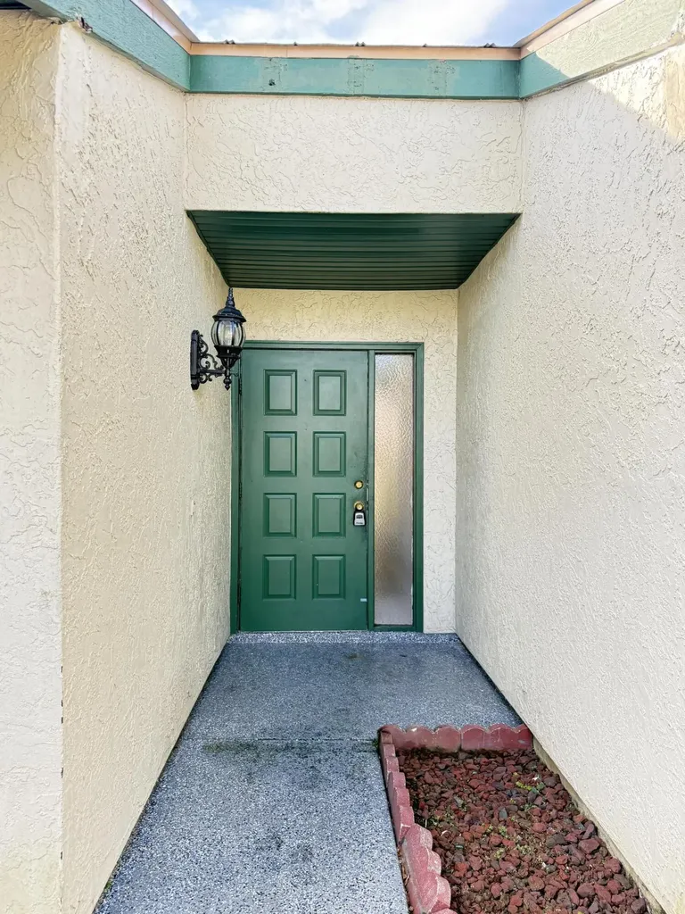 692 SW Veronica Avenue Port St Lucie FL 34953