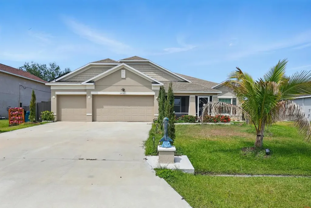 1041 SW Dartmouth Avenue Port St Lucie FL 34953