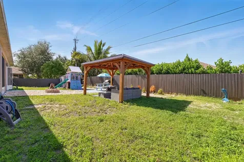 1041 SW Dartmouth Avenue Port St Lucie FL 34953