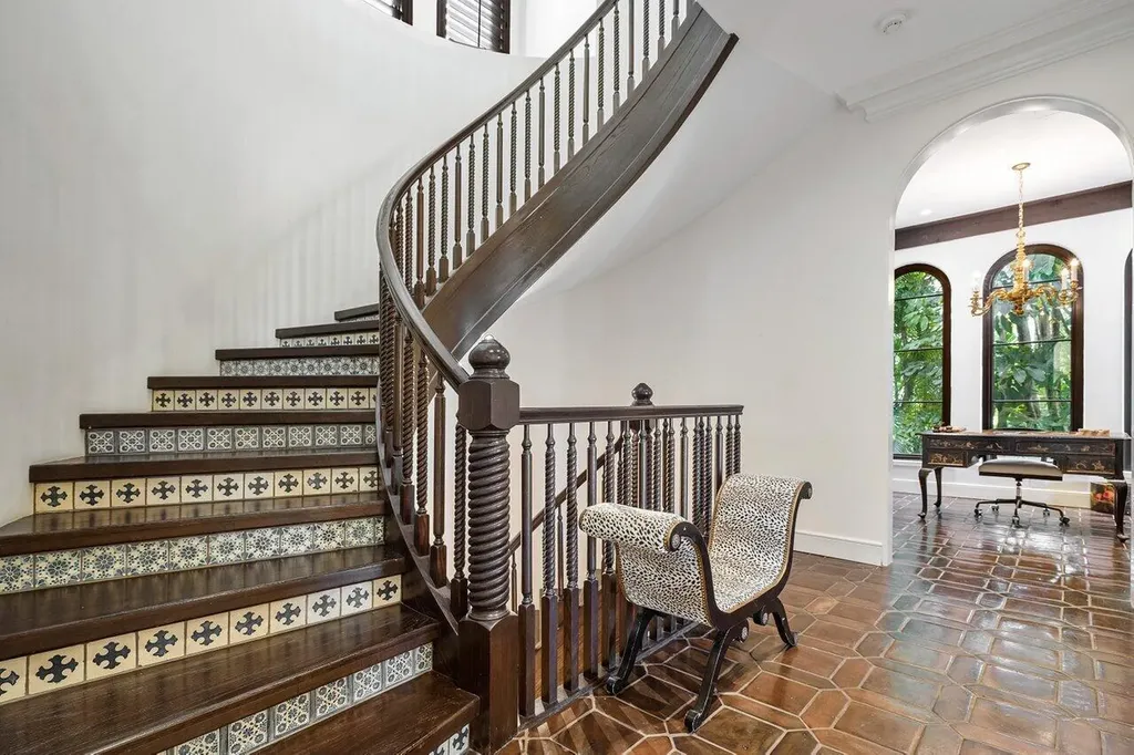 12 Lagomar Road Palm Beach FL 33480