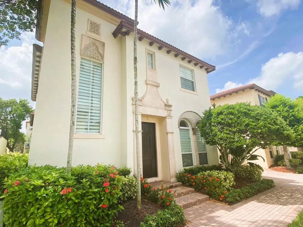 50 Via Poinciana Lane Boca Raton FL 33487